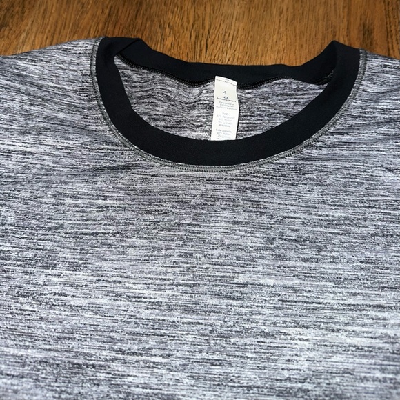 lululemon athletica Space Dye Gray Short Sleeve - Picture 5 of 8